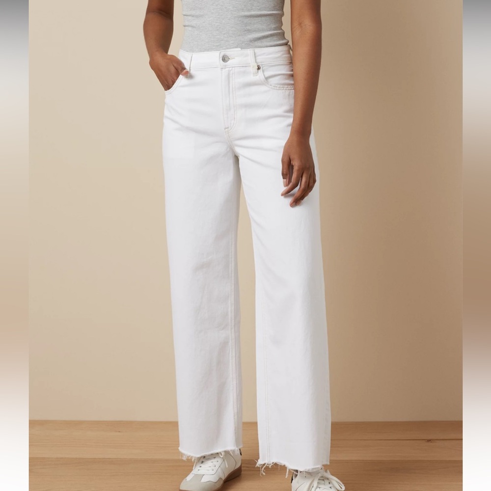American Eagle Outfitters White High-Rise Wide-Leg Cropped Jeans